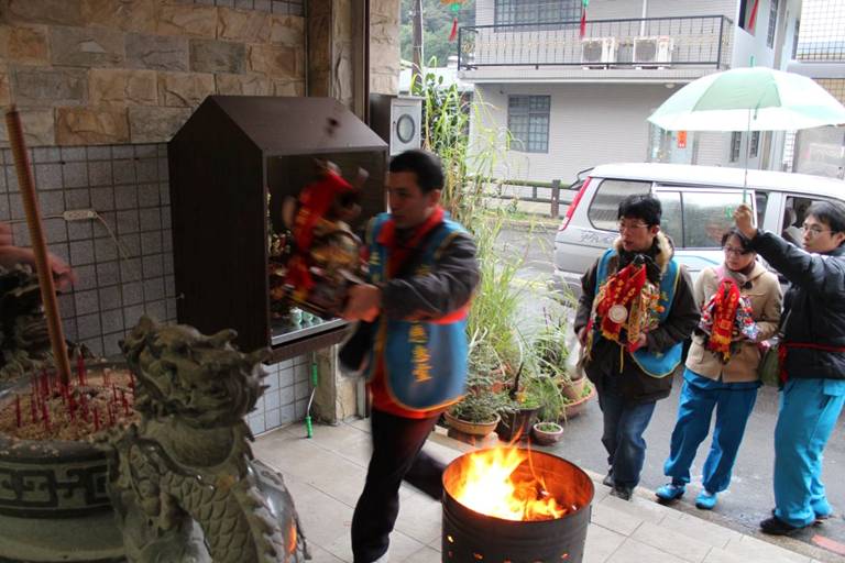 01.jpg